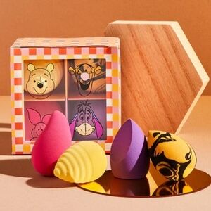 Winnie The Pooh Makeup Sponge Set 🍯